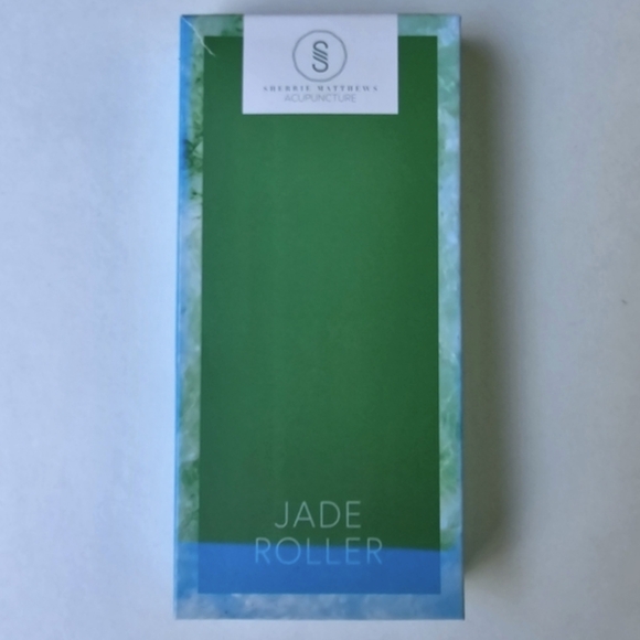💚 Jade Double-Ended Face Roller - Picture 4 of 8